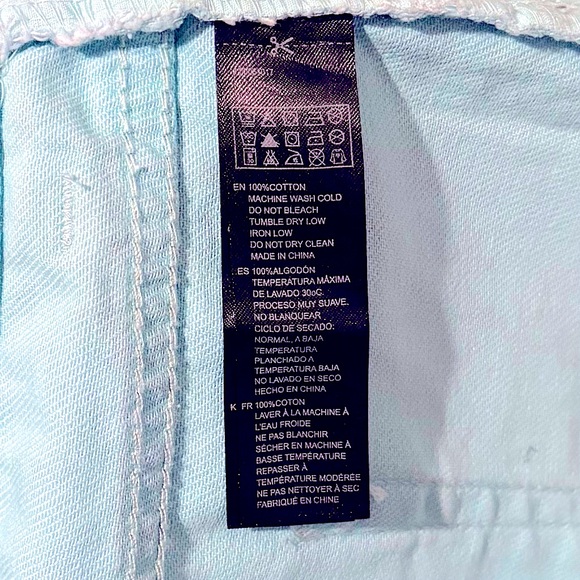 Forever 21 Mint Green Distressed/Ripped Cuffed Denim Shorts Size 30 - Picture 12 of 13